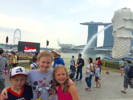 Our first attempt at watching the planes, down by the Merlion